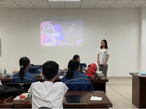 讓藝術之美走進生活 工廠里的水彩畫教學與教育信息咨詢